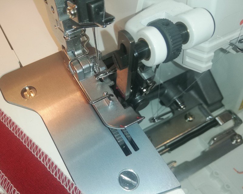 修理完了。JUKIロックミシンMO-522 縫い目汚いミシン修理依頼。 | 千葉